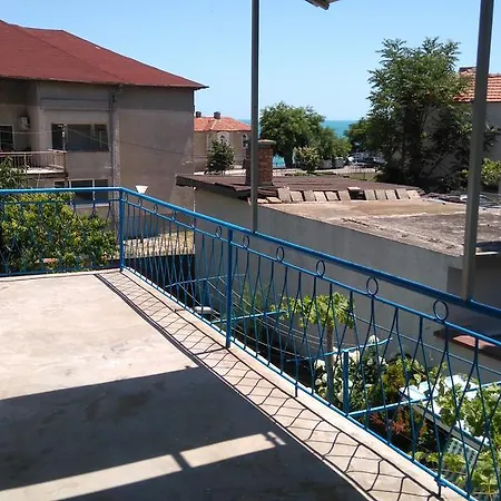 песента на морето Guest house